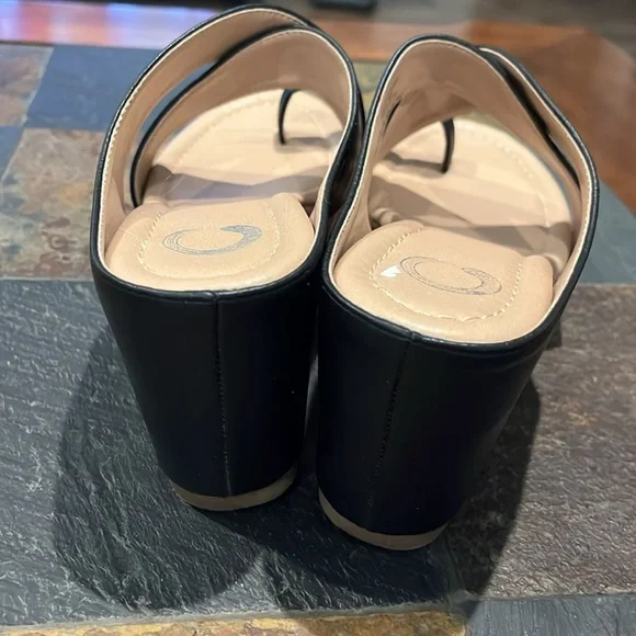 Women’s Journee Wedge Sandals size 5.5 women’s EUC - Picture 3 of 6